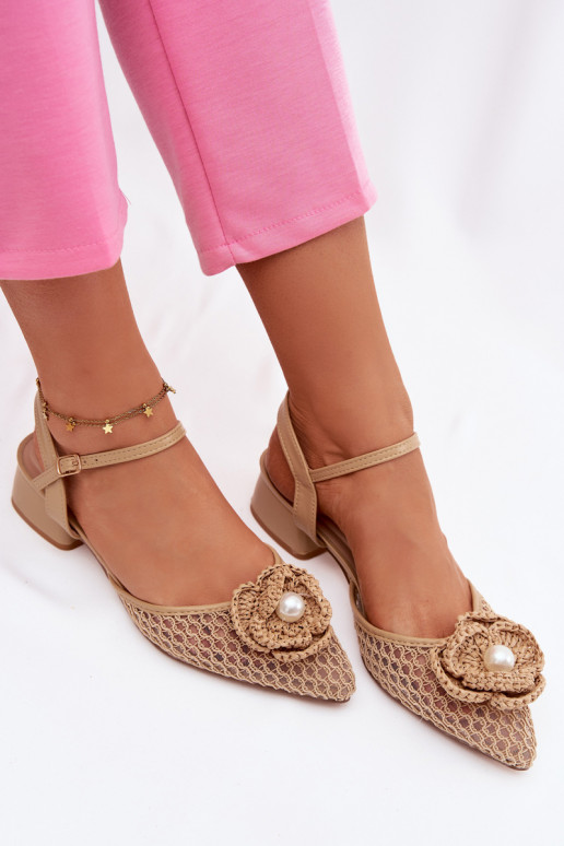 Sandálias femininas Klocke Com decorações Detalem bege Vionessa