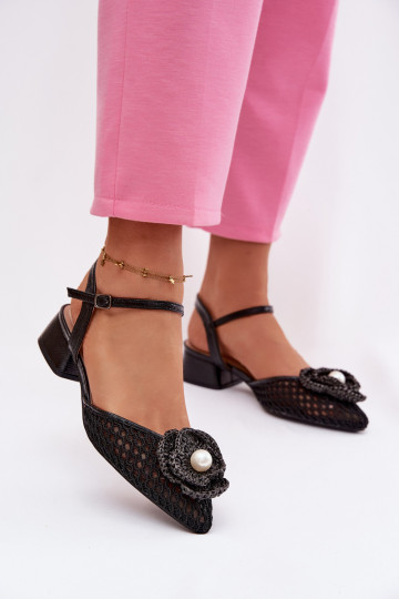 Sandálias femininas com salto e detalhes decorativos, cor preta Vionessa 2