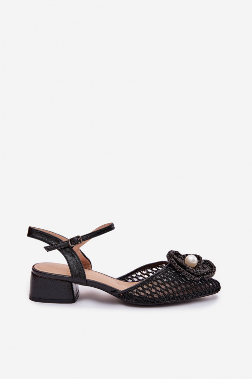 Sandálias femininas Klocke Com decorações Detalem cor preta Vionessa