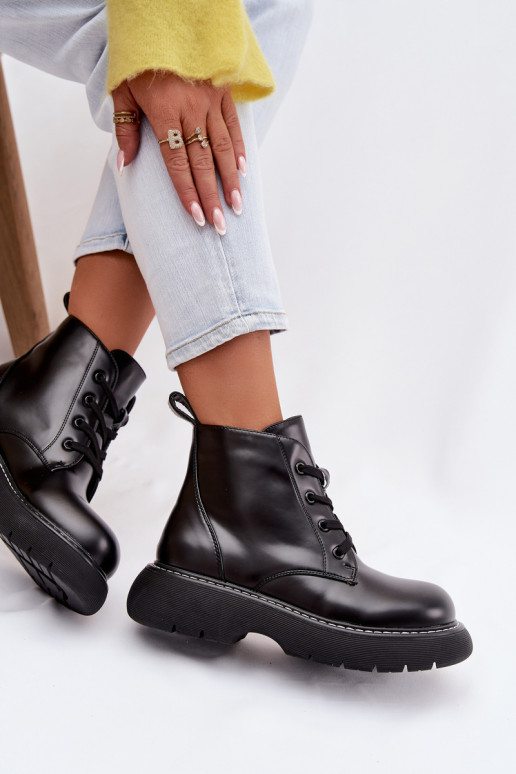 aquecimento Botas femininas com uma plataforma com atacadores cor preta Harmine