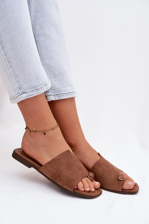 Chinelos Apartamento feminino Com decorações Detalem de camurça ecológicaoParae cor marrom Selavine