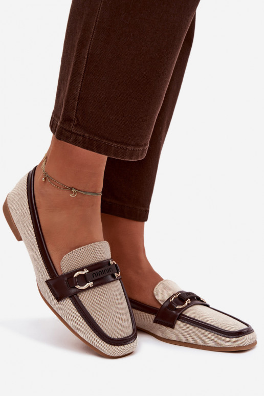 Mocassins marrom-bege femininos com elementos decorativos "Evelora"