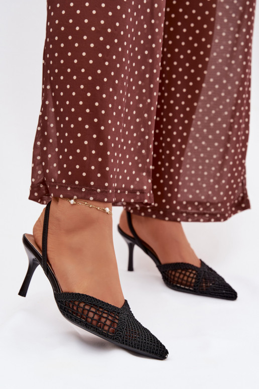 Hanelis sandálias pretas com elementos de renda e saltos finos