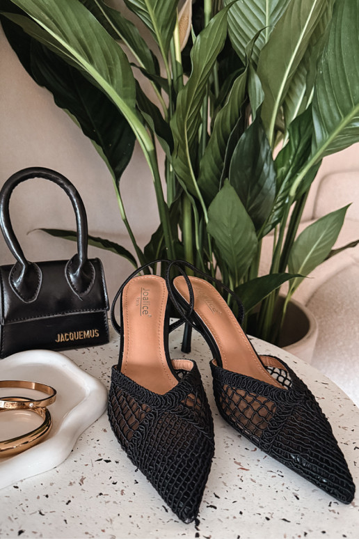 Hanelis sandálias pretas com elementos de renda e saltos finos