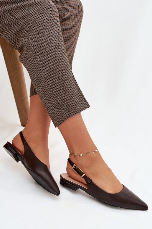 Ballets Iverelle cor chocolate com fivelas douradas