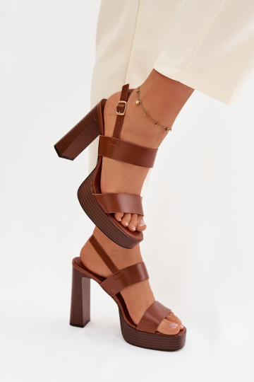 Sandálias femininas de salto alto e plataforma Eko Pele cor marrom Hanelia