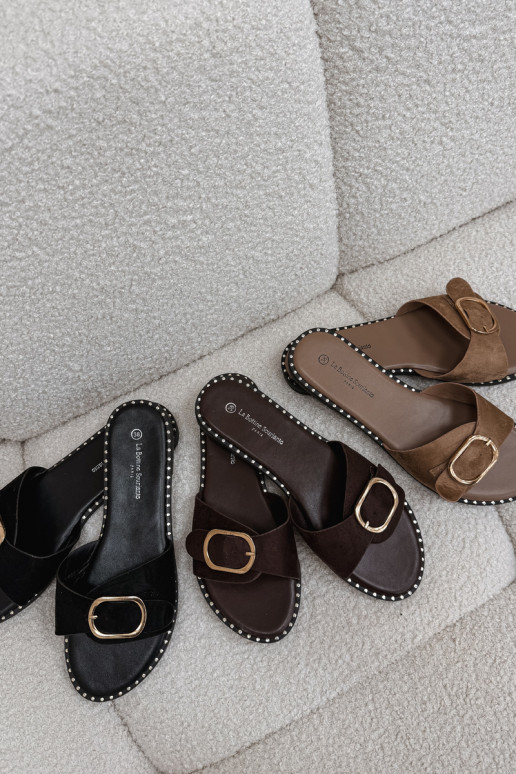 Chinelos femininos com salto largo com fivelas douradas cor preta Selivelle