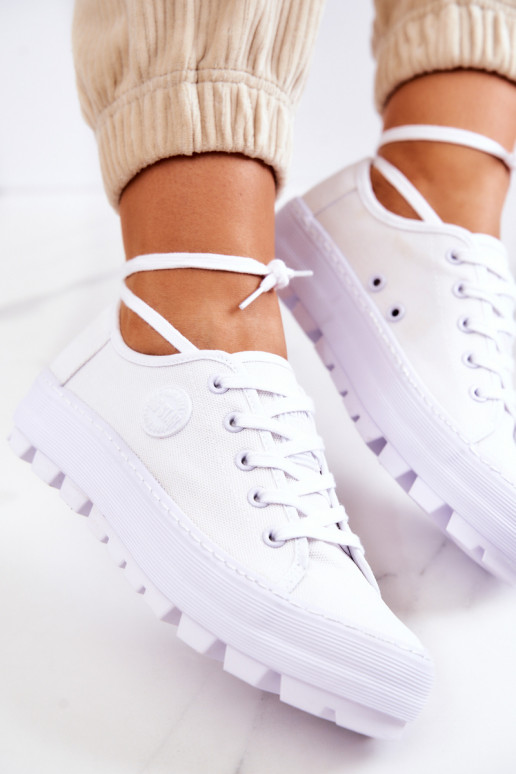 Sapatos femininos com uma plataforma BIG STAR JJ274488 cor branca