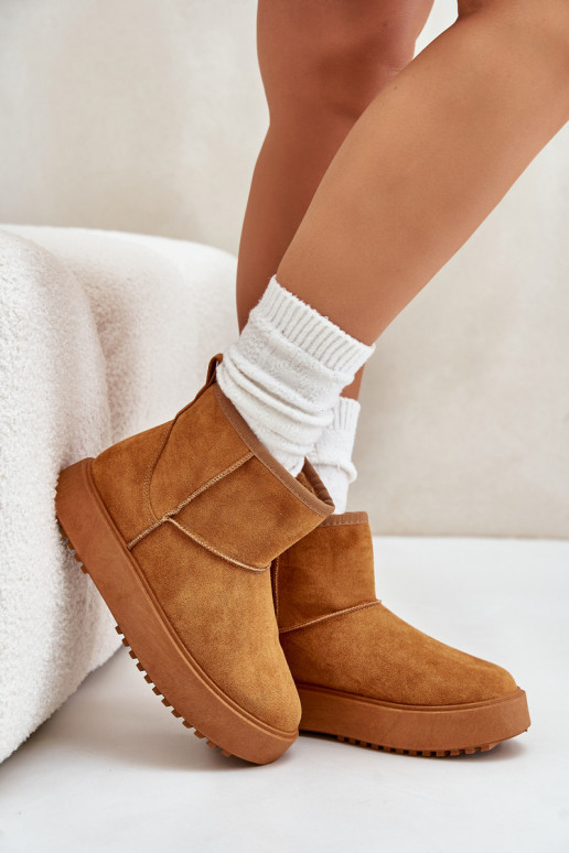 Feminino Botas de neve com uma plataformade camurça ecológicau cor marrom Atteria