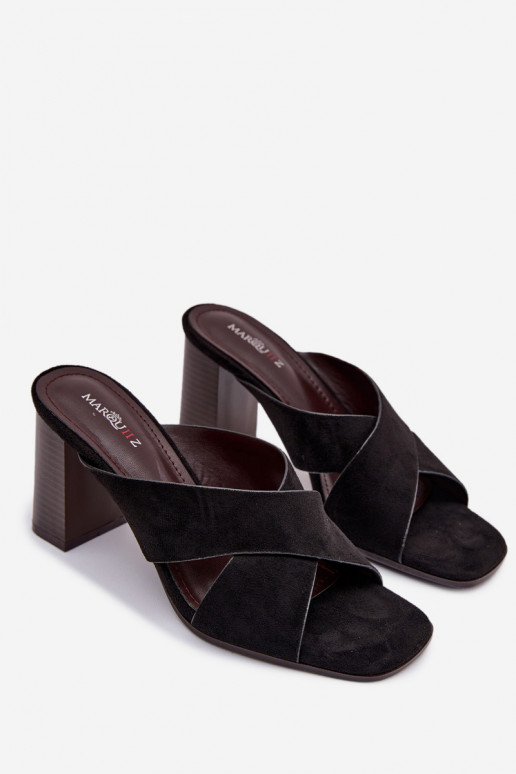 Chinelos femininos com salto cor preta Denessa