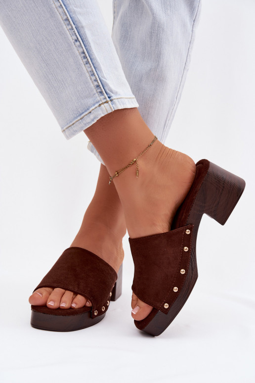 Chinelos femininos Klocke Ze cor douradami Pregos CzekoladoParae Davessa