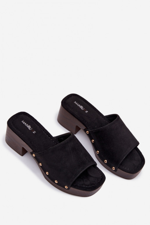 Chinelos femininos Klocke Ze cor douradami Pregos cor preta Davessa