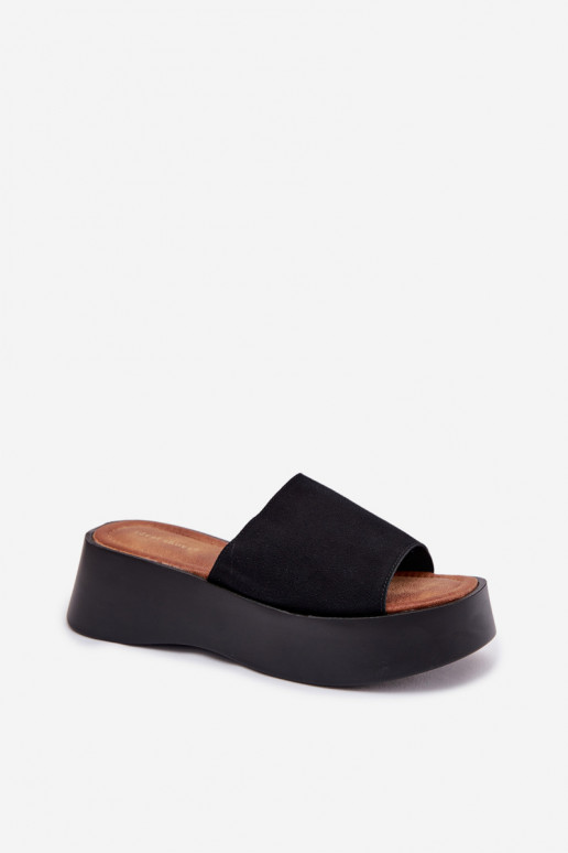 Chinelos femininos com uma plataforma cor preta Liorisse