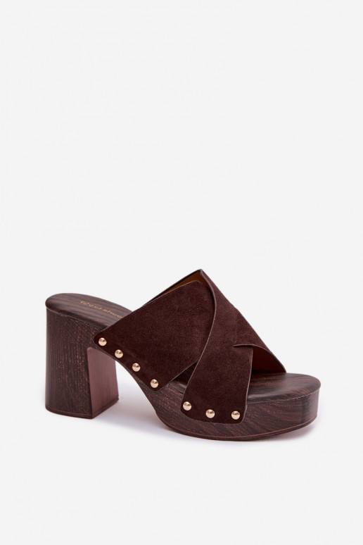 Chinelos femininos com salto Ze cor douradami Pregos CzekoladoParae Nerelle