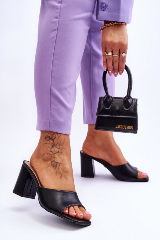 Feminino Pele À modalo clássico Chinelos cor preta Loara