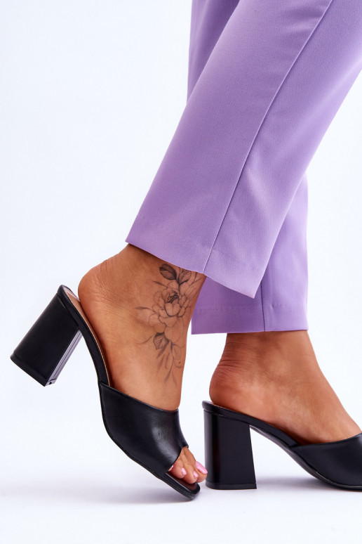 Feminino Pele À modalo clássico Chinelos cor preta Loara