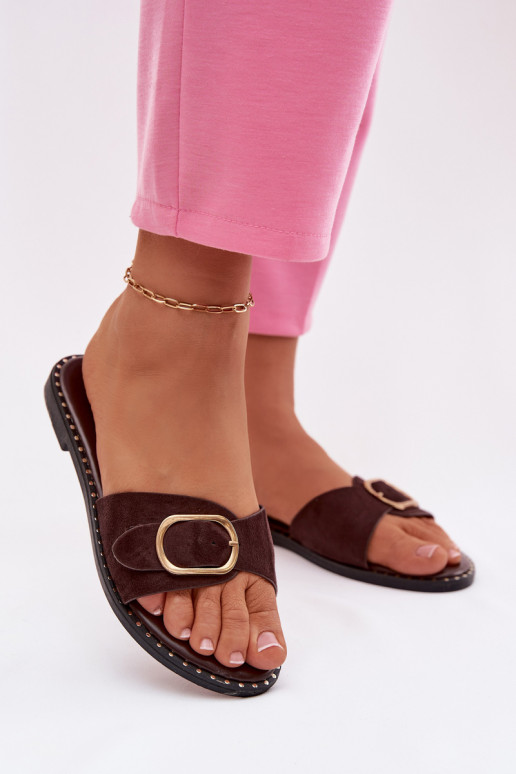 Chinelos femininos com saltos largos e fivelas douradas cor chocolate Selivelle