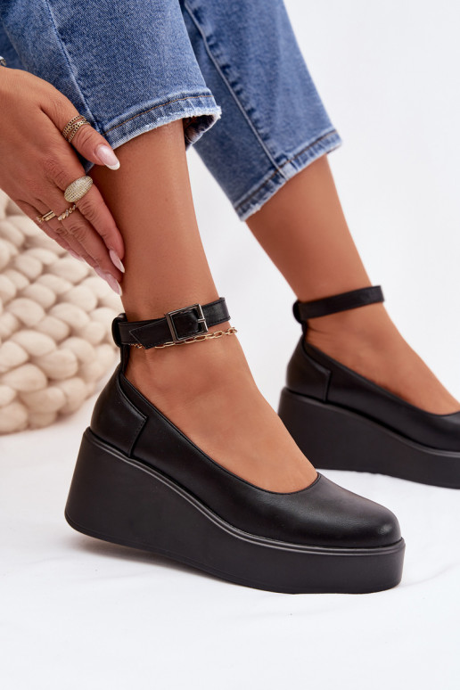 Sapatos femininos pretos com plataforma e tiras Belvissa