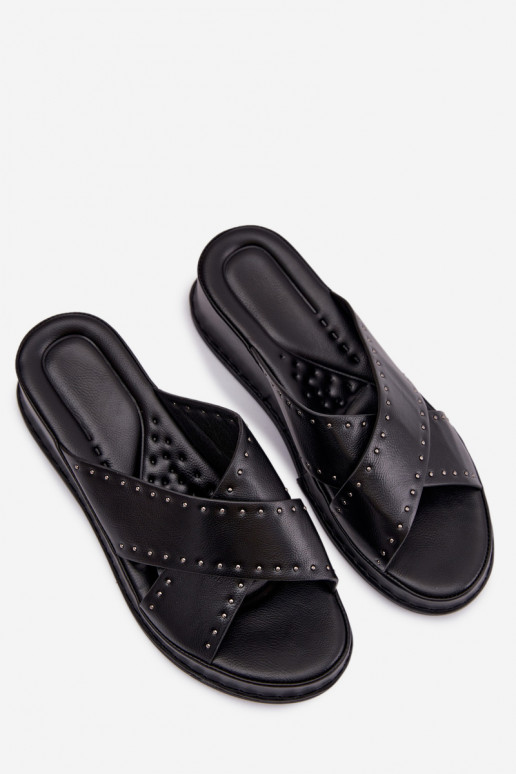 Decorado Chinelos femininos Em uma cunha de couro ecológico cor preta Calorissa