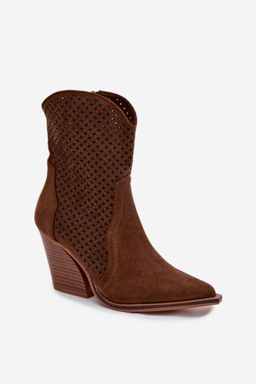 com elementos abertos Botas femininas cor marrom Rivorina