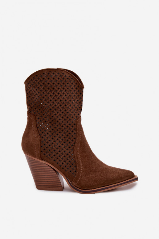 com elementos abertos Botas femininas cor marrom Rivorina