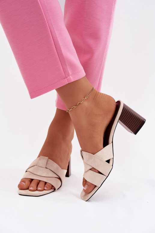 Chinelos femininos com salto com listras de camurça ecológicaoParae bege Corivelle