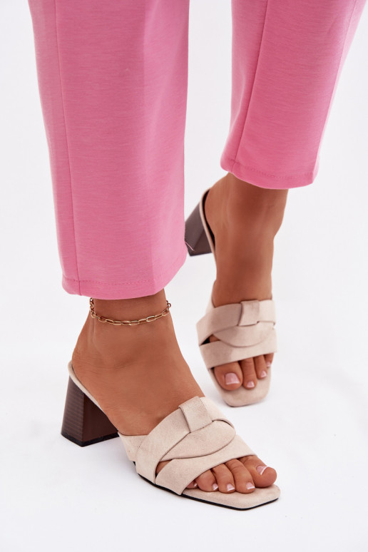 Chinelos femininos com salto com listras de camurça ecológicaoParae bege Corivelle