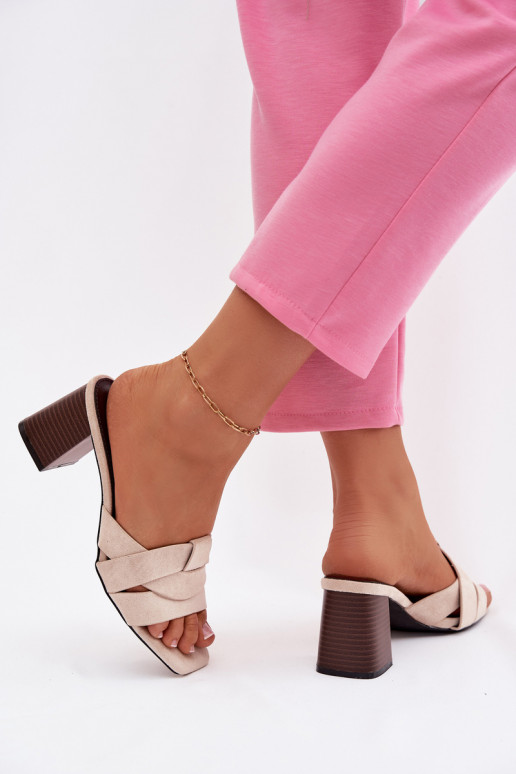 Chinelos femininos com salto com listras de camurça ecológicaoParae bege Corivelle