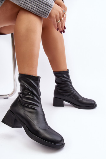 Botas femininas De salto baixo cor preta Aphroteia 2