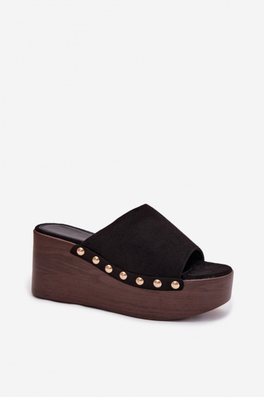 Chinelos femininos Em uma cunha Ze cor douradami Pregos de camurça ecológicaoParae cor preta Helivina