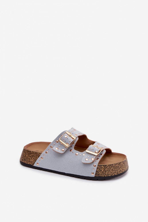 Chinelos femininos Ze cor douradami com fivelasmi E pregos azul claro Tervina