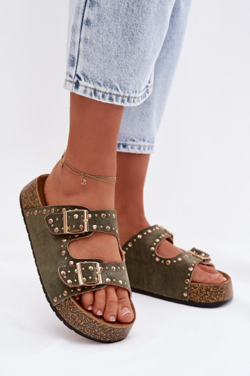Chinelos femininos Ze cor douradami com fivelasmi E pregos cor cáqui Tervina 2