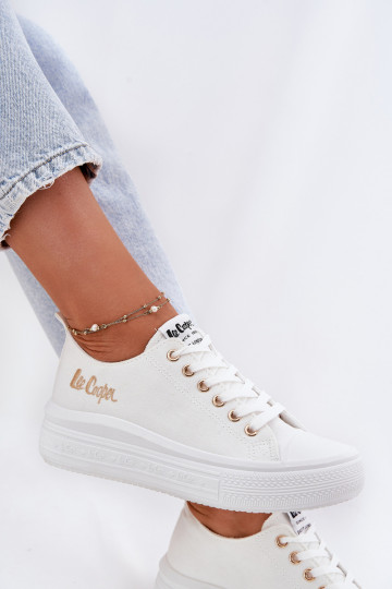 Sapatos de lazer com uma plataforma Lee Cooper LCEM-24-44-2462L cor branca