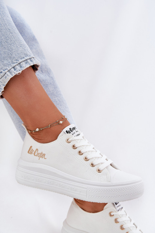 Sapatos de lazer com uma plataforma Lee Cooper LCEM-24-44-2462L cor branca
