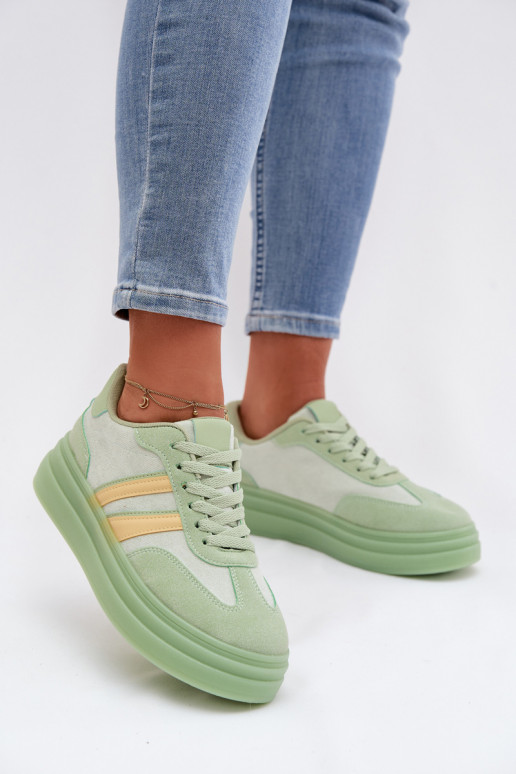 À modalo de tênis Feminino com uma plataforma cor verde Galleria