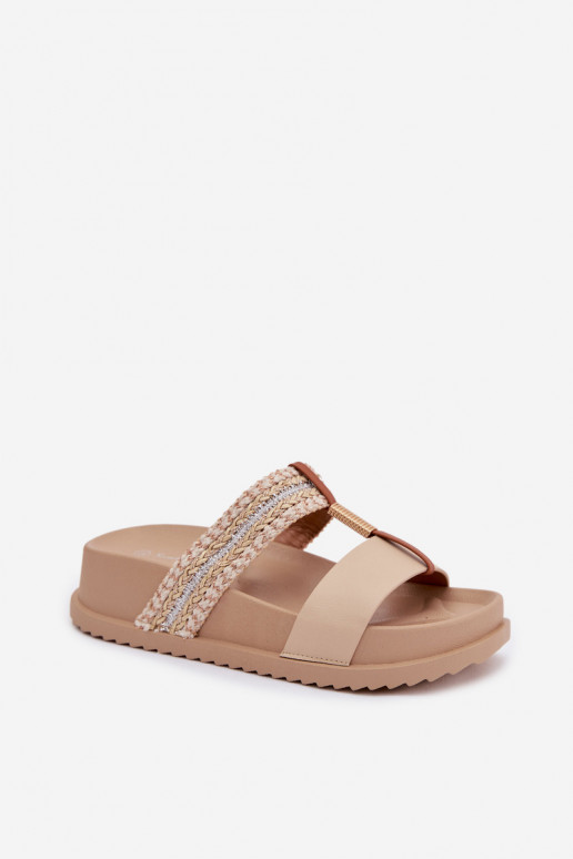 Chinelos femininos com uma plataforma com listras I cor douradam Detalem bege Tahlia