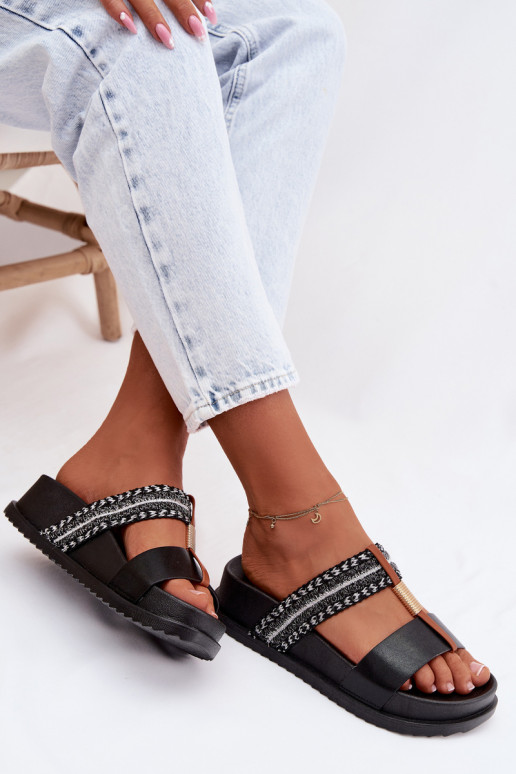 Chinelos femininos com uma plataforma com listras I cor douradam Detalem cor preta Tahlia