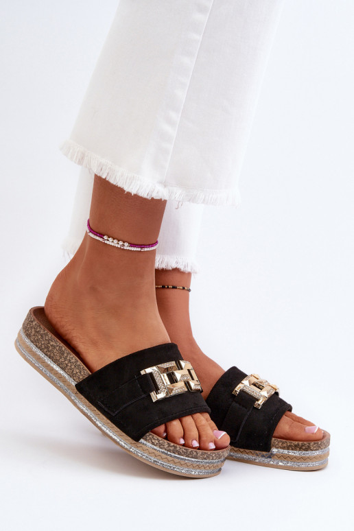 Chinelos plataforma femininos com enfeites cor preta Vapireta