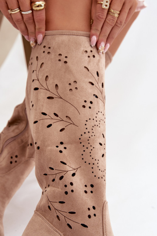 Botas femininas na cor caqui acima do joelho com elementos de renda Helinna