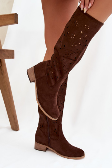 Botas femininos em tom de chocolate com elementos de renda Helinna