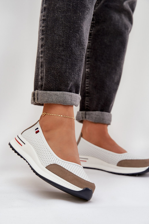 Bailarinas Em uma cunha cor branca Nelviera