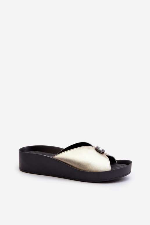 Chinelos de couro Feminino com enfeites cor dourada S.Barski KV27-027