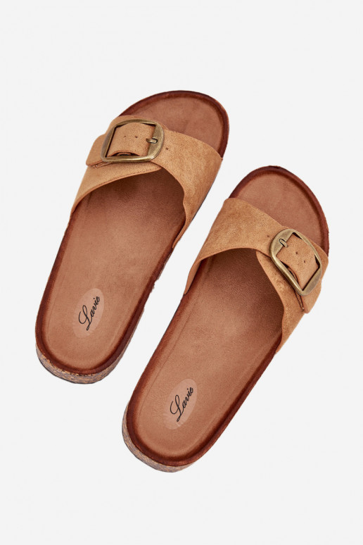 Chinelos femininos com fivelas com uma plataforma cor marrom Zavira