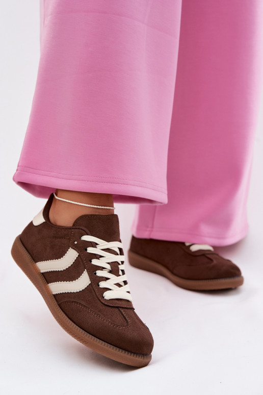 À modalo de tênis Femininode camurça ecológicau CzekoladoParae Jesavella