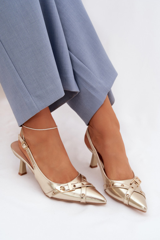 Sandálias femininas com salto fino com listras I com fivelas cor dourada Parina