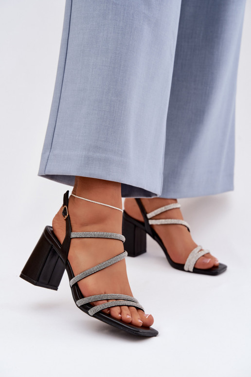 Sandálias femininas de salto alto com listras E zircões cor preta Brelia