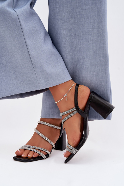 Sandálias femininas de salto alto com listras E zircões cor preta Brelia