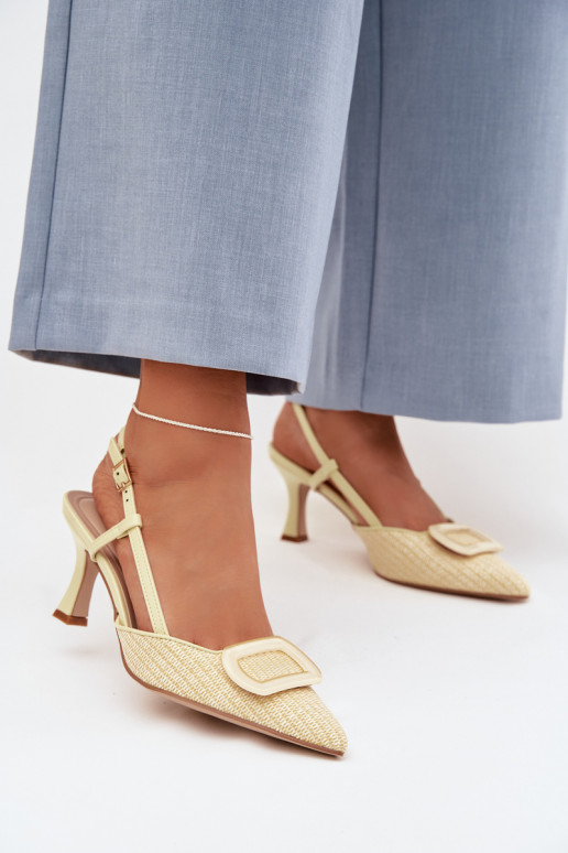 Sandálias femininas com salto Com decorações Elemento cor amarela Eslina