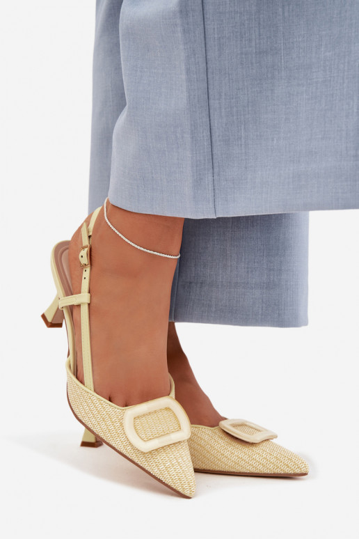 Sandálias femininas com salto Com decorações Elemento cor amarela Eslina