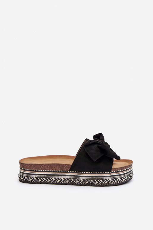 Chinelos femininos com uma plataforma com fitas cor preta Evatria